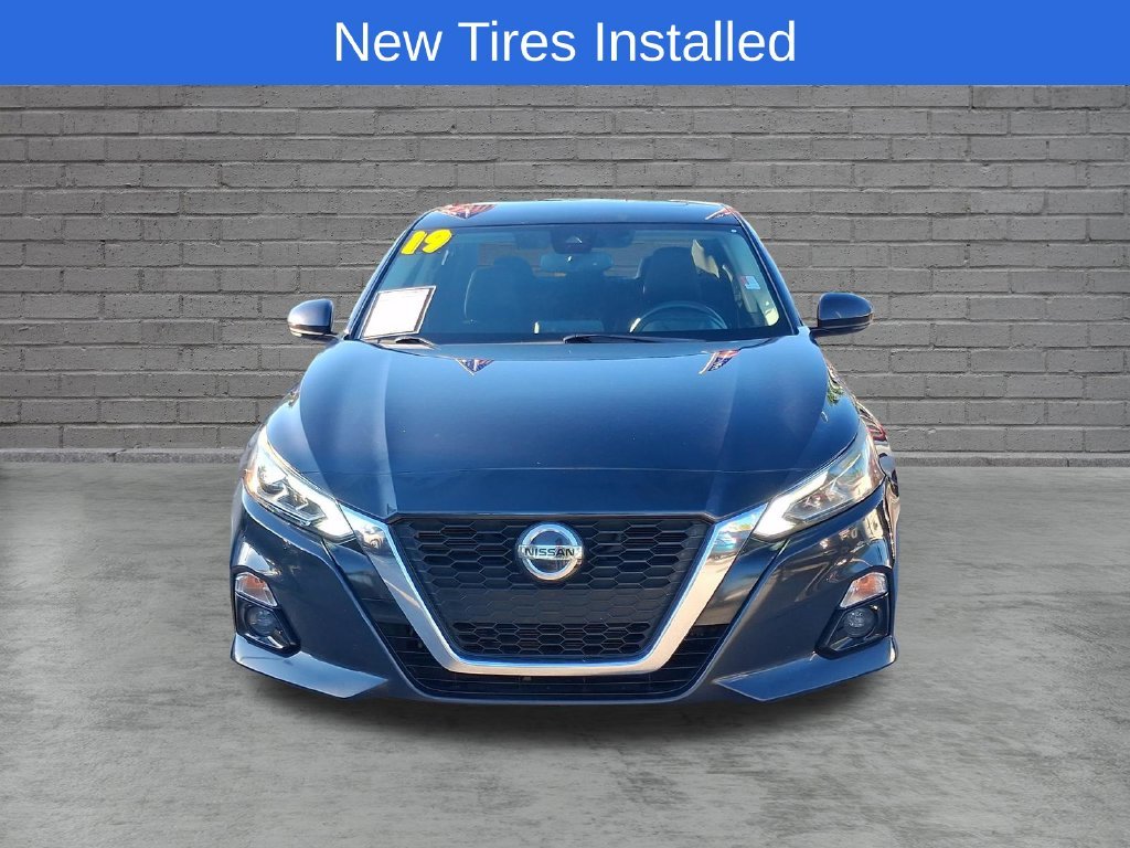 Used 2019 Nissan Altima SV with VIN 1N4BL4DVXKC136009 for sale in Opa-locka, FL