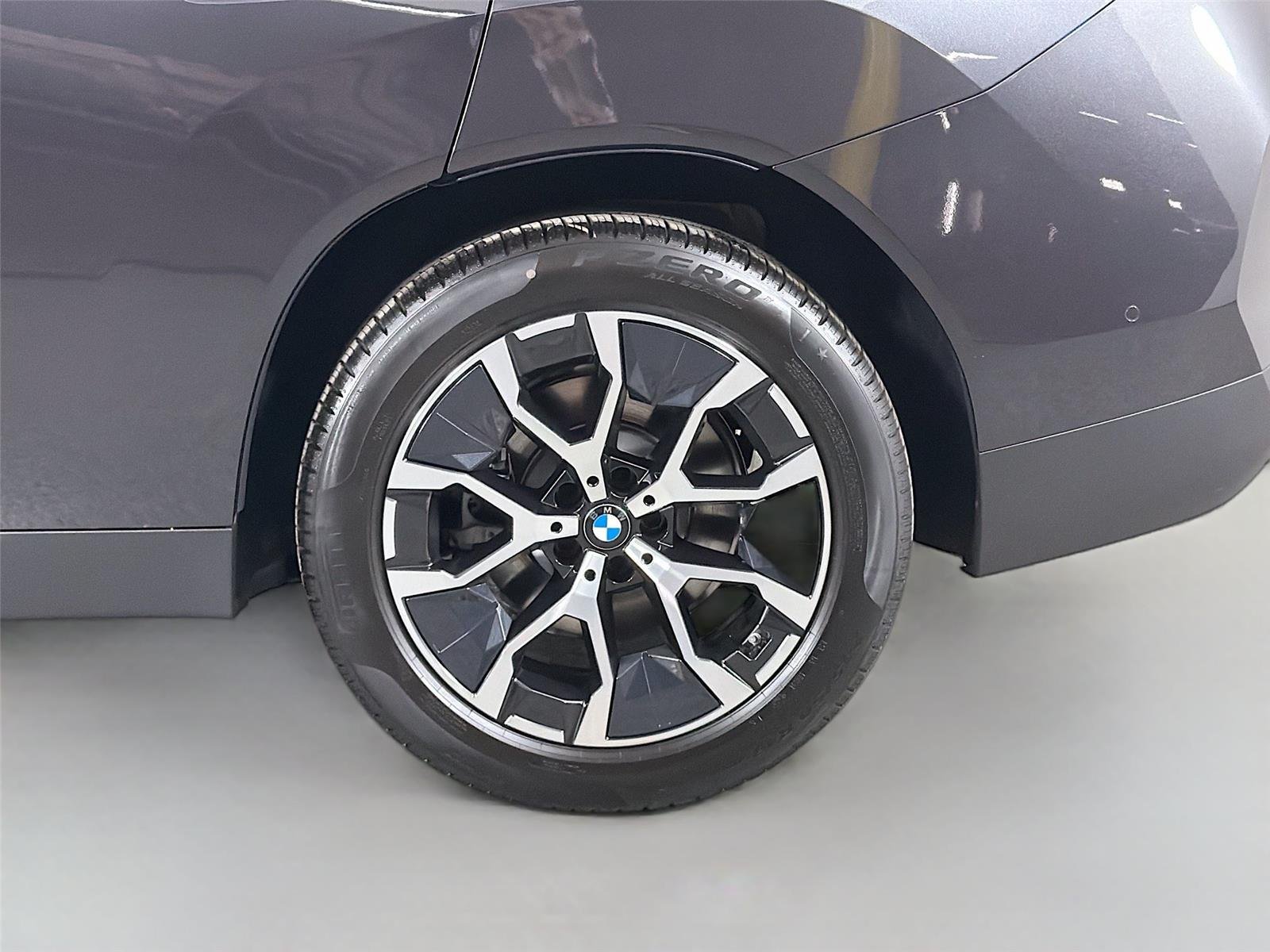 New 2026 Dark Graphite Metallic BMW 30 xDrive image 29