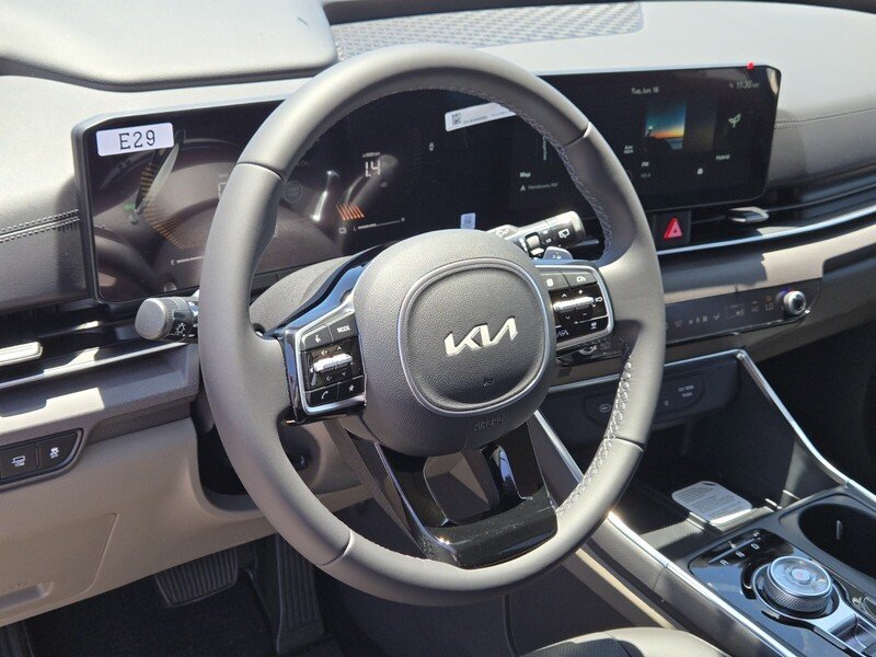 New 2026 Snow White Pearl Kia EX image 12