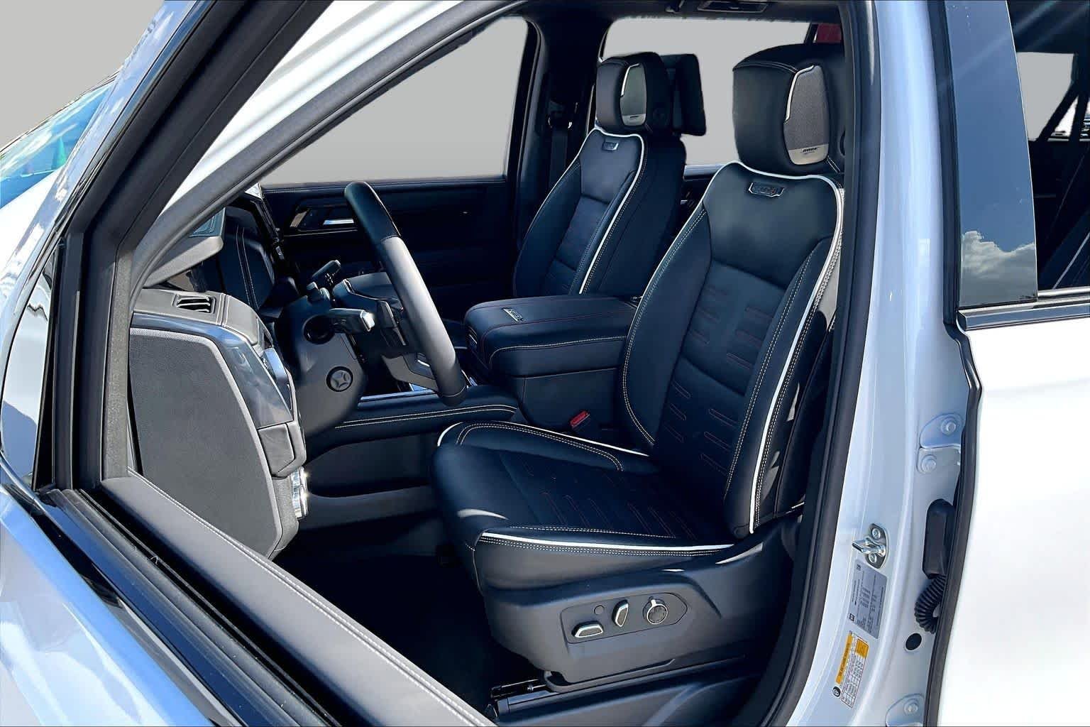 Used 2026 Summit White GMC AT4 Ultimate image 8
