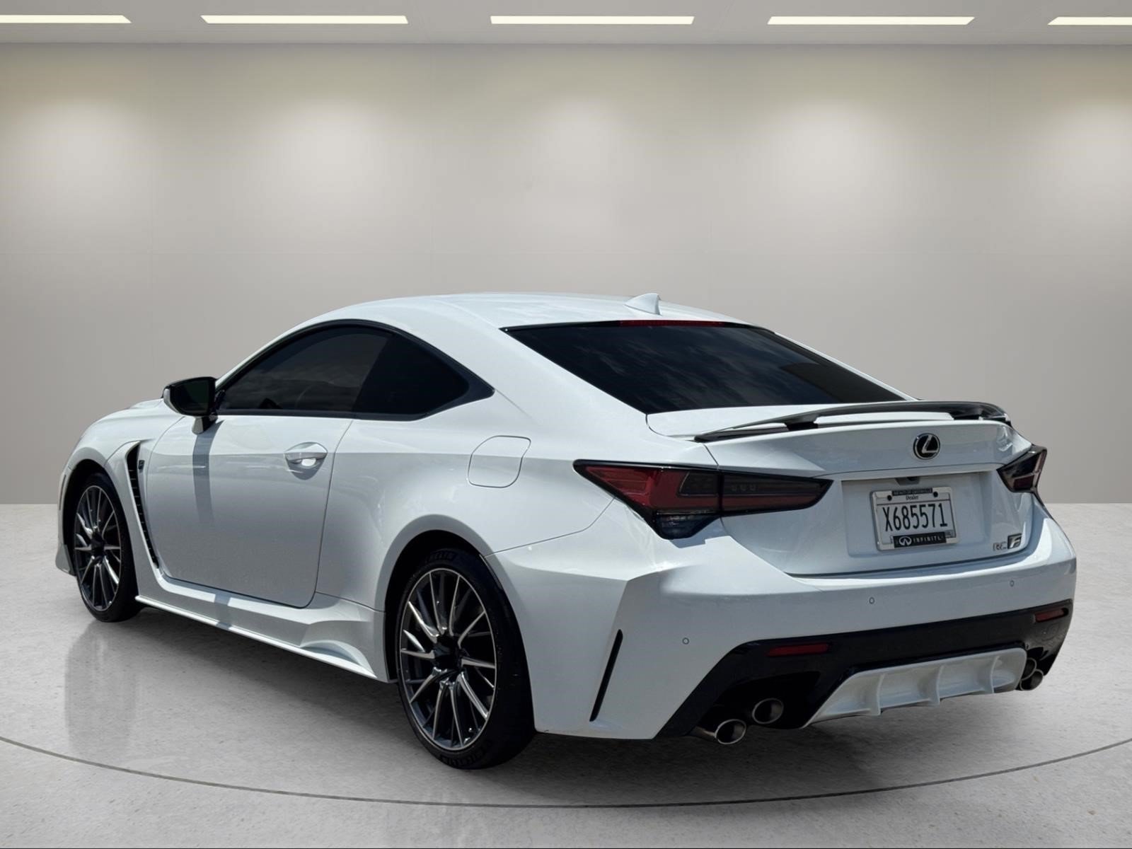 Used 2022 Ultra White Lexus F image 3