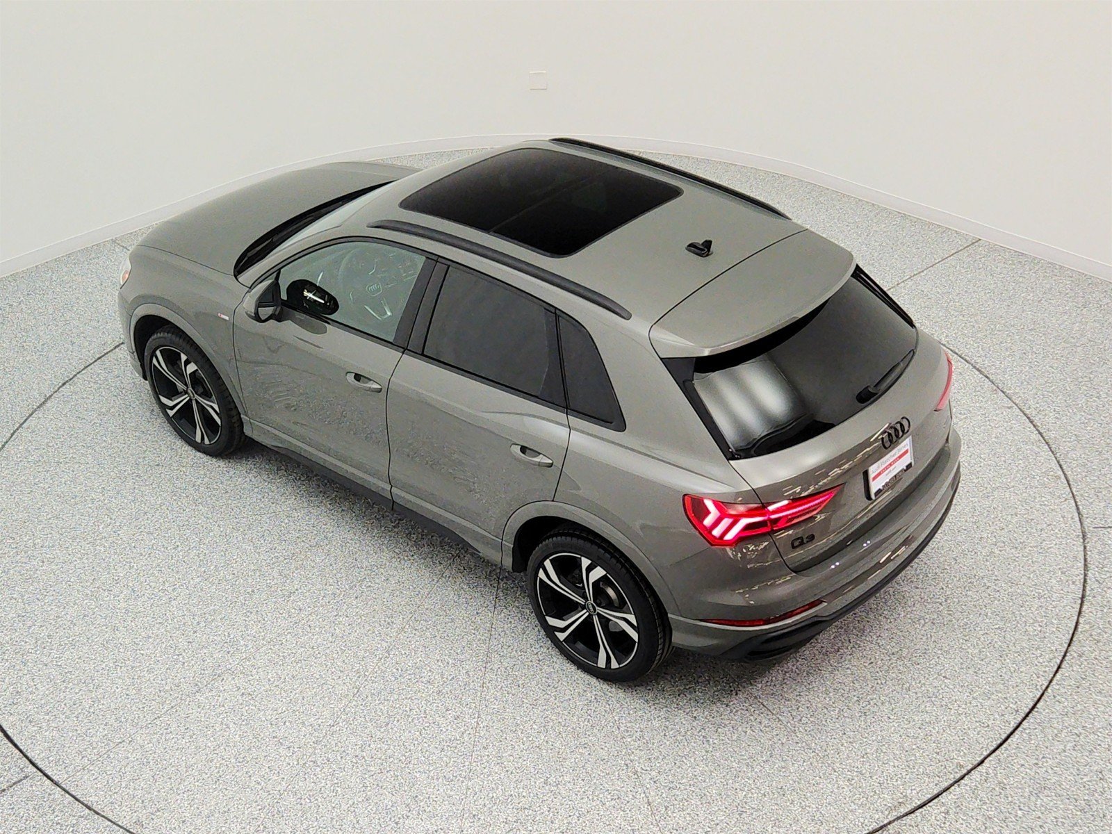 Used 2023 Chronos Gray Metallic Audi S line Premium Plus image 28