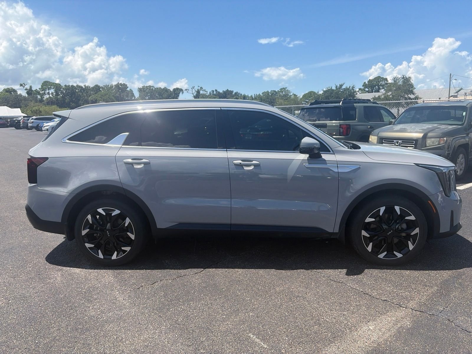Used 2024 Gray Kia EX image 8