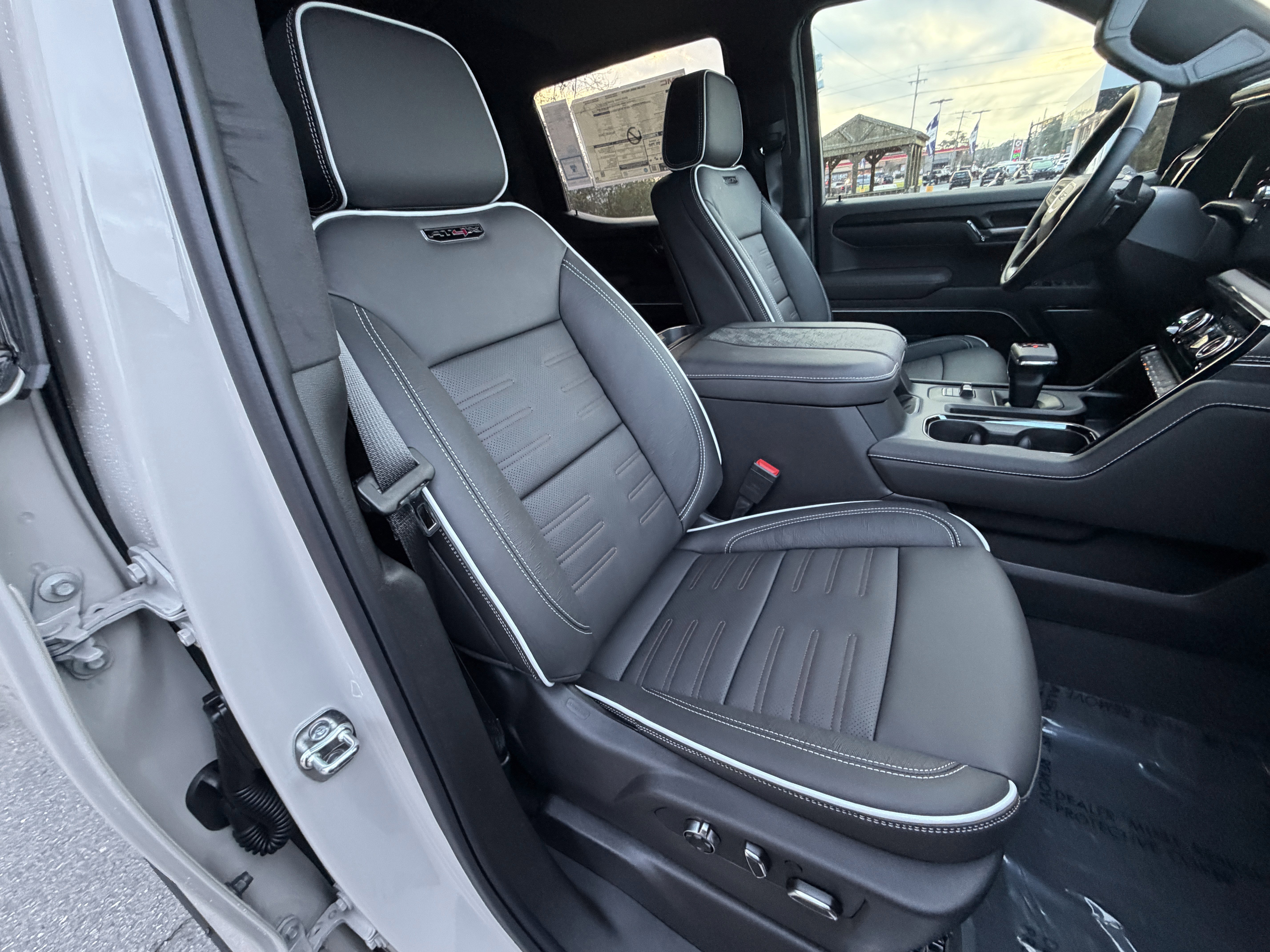 2026 GMC Sierra 1500 AT4X - Photo 20