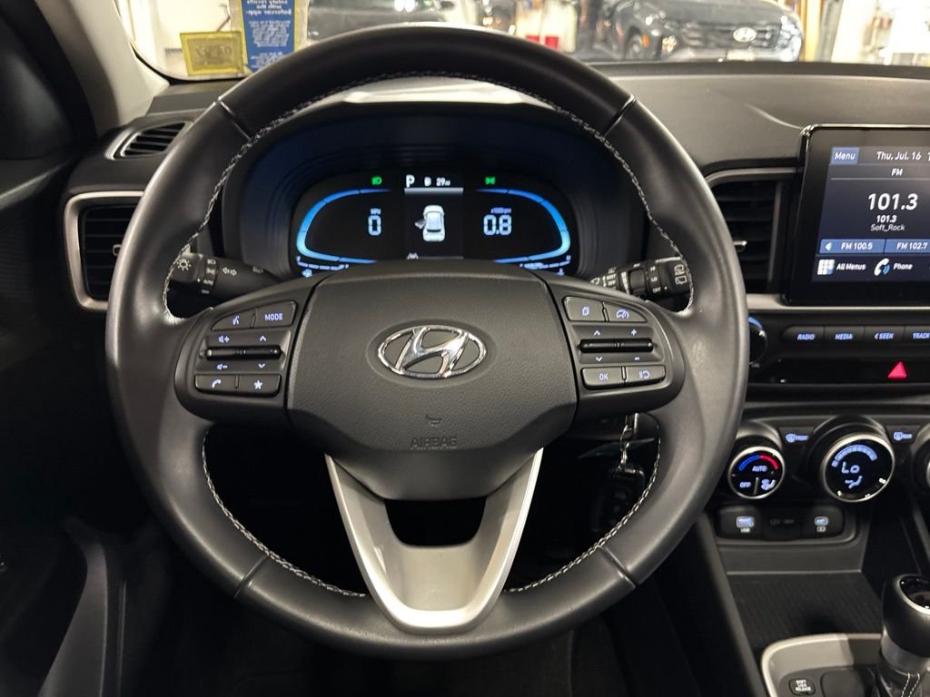 Used 2023 Black Hyundai SEL image 11