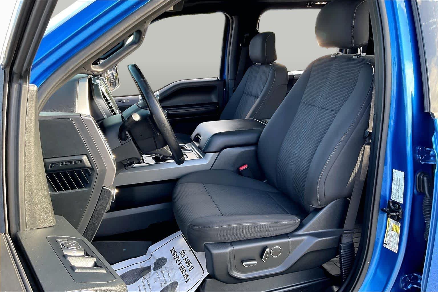 Used 2016 Blue Flame Metallic Ford XLT image 8