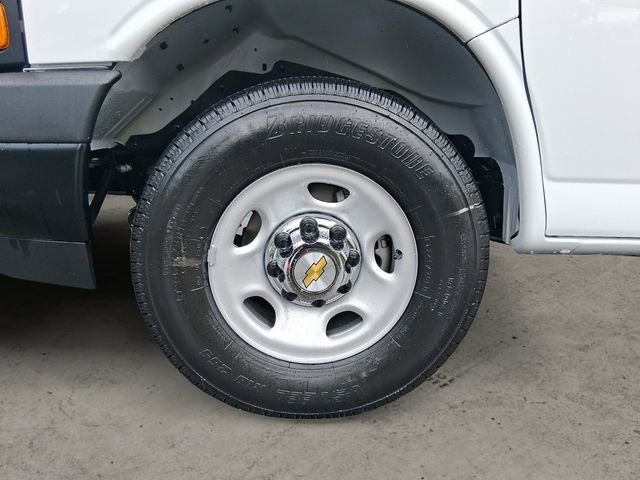 2025 Chevrolet Express Cargo Work Van - Photo 14