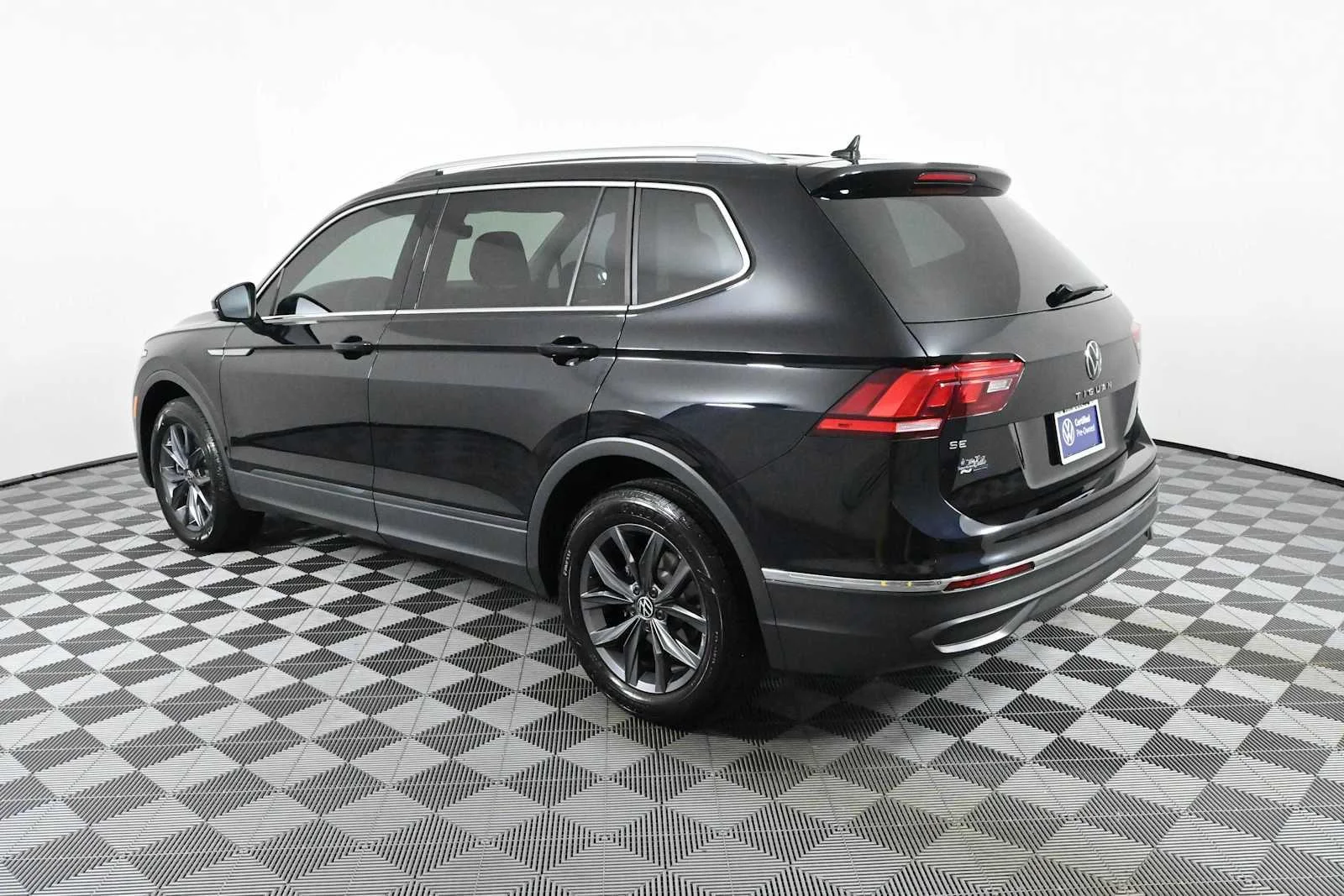 Certified Used 2023 Deep Black Pearl Volkswagen SE image 5