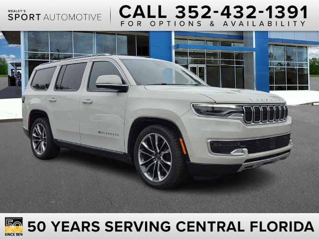  2022 Jeep Wagoneer Series III 4WD   