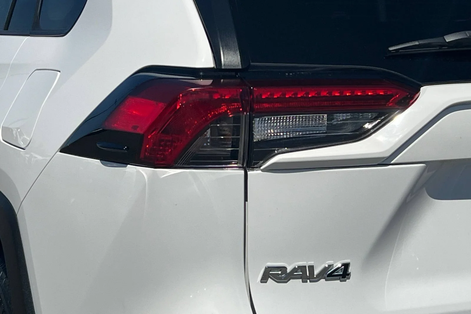 Used 2021 White Toyota Hybrid LE image 24