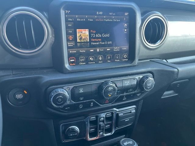 Used 2022 Crystal Metallic Jeep Unlimited Sahara image 15