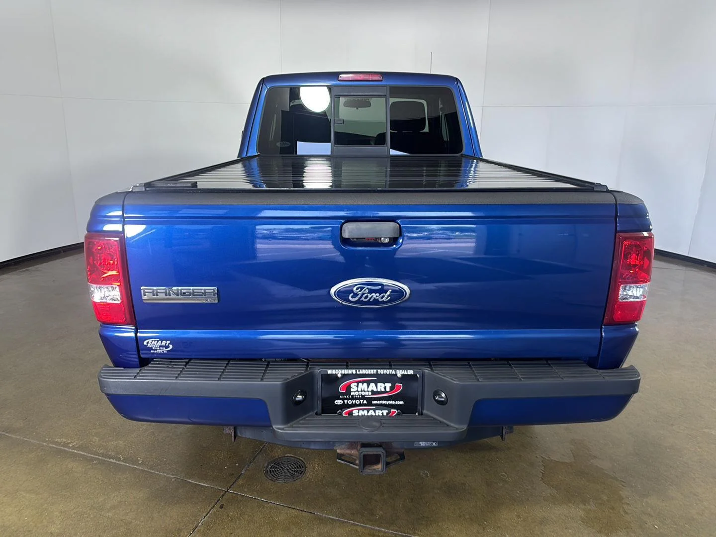 Used 2011 Vista Blue Metallic Ford XLT image 11