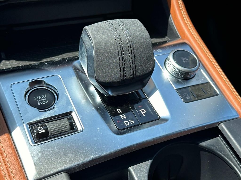 2025 Jaguar F-PACE R-Dynamic S - Photo 6