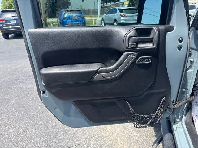 Used 2014 Gray Jeep Unlimited Sport image 12