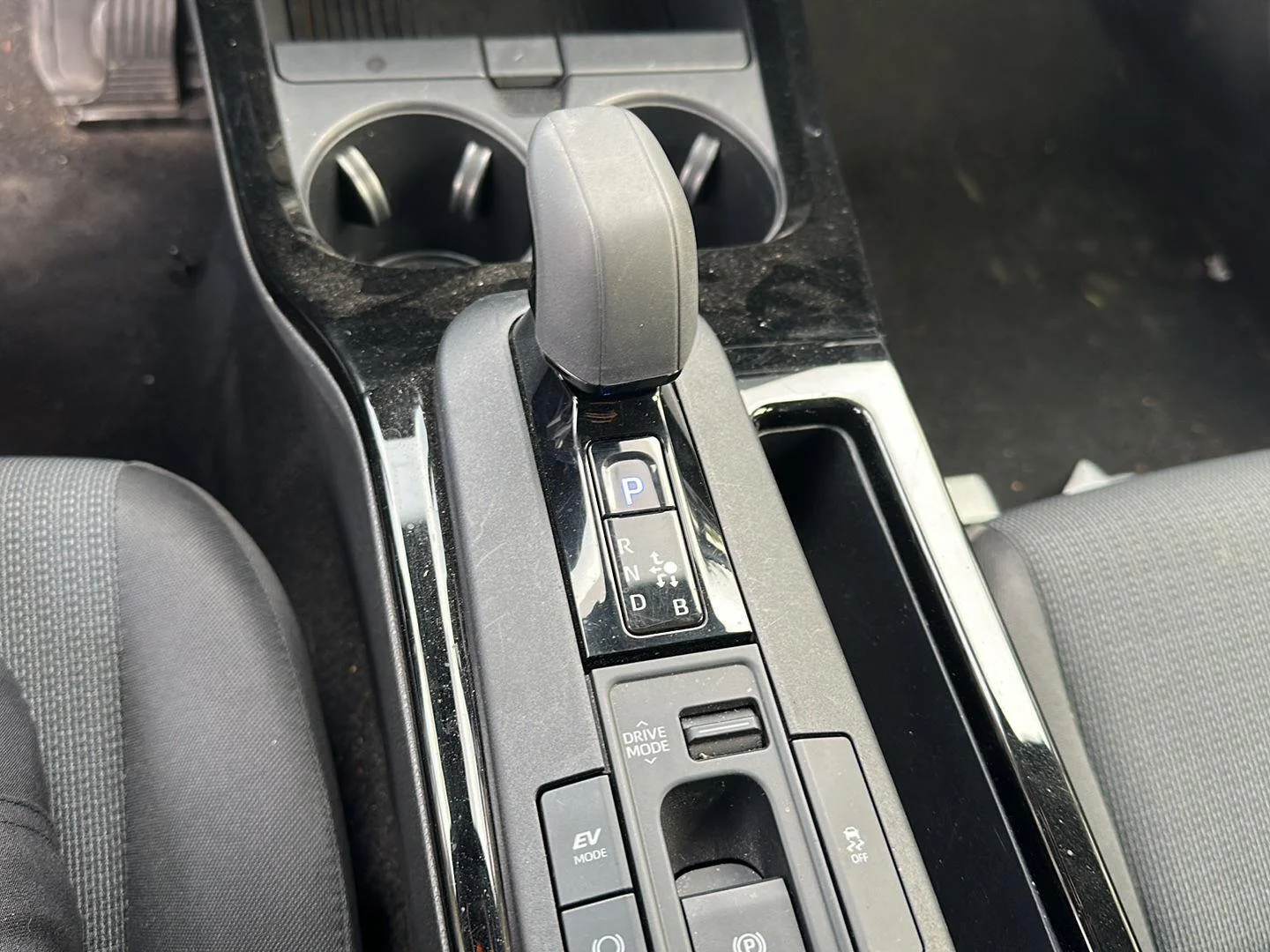 Used 2025 Cutting Edge Toyota LE image 14