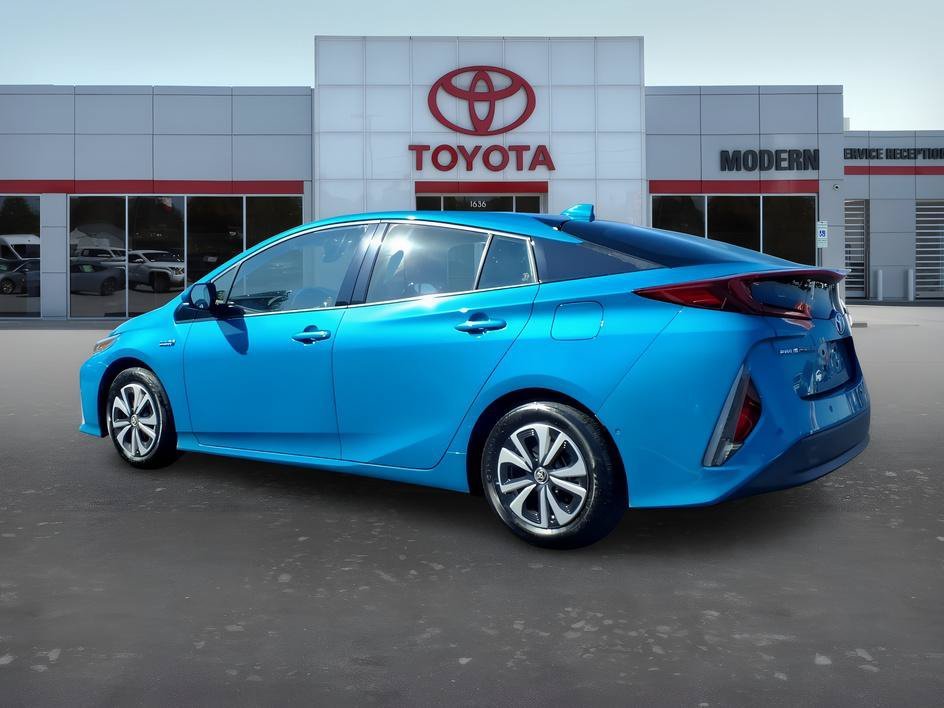 Used 2017 Blue Magnetism Toyota Advanced image 3