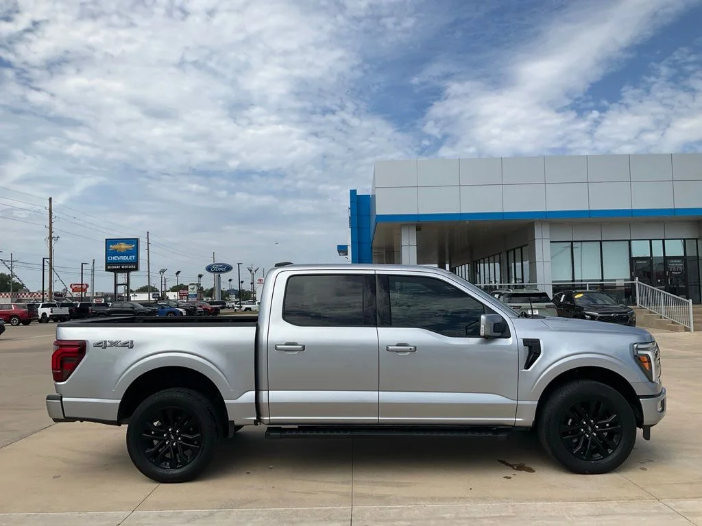 Used 2024 Silver Ford Lariat image 39