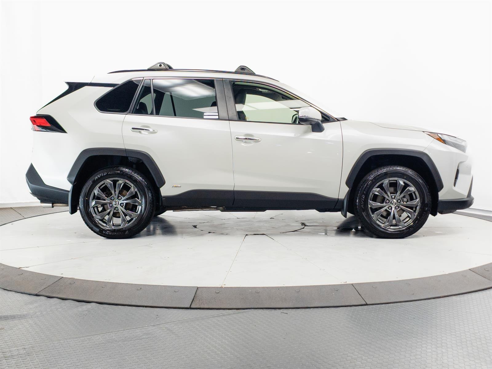 2022 Toyota RAV4 Limited - Photo 13