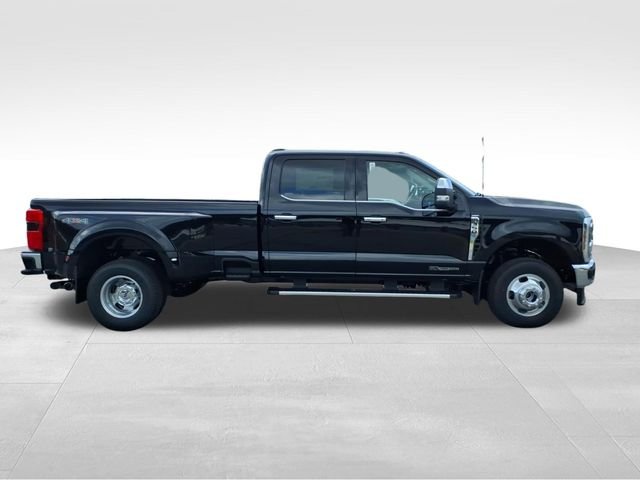 New 2026 Agate Black Metallic Ford F-350® Lariat® image 13