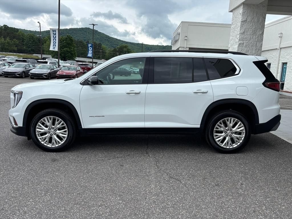Used 2024 Summit White GMC Elevation image 24