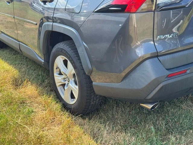 Used 2019 Gray Toyota XLE image 19