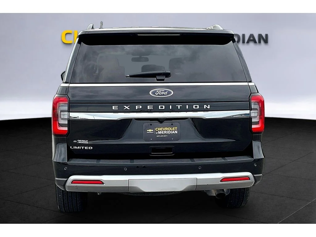 Used 2024  Ford Limited image 4