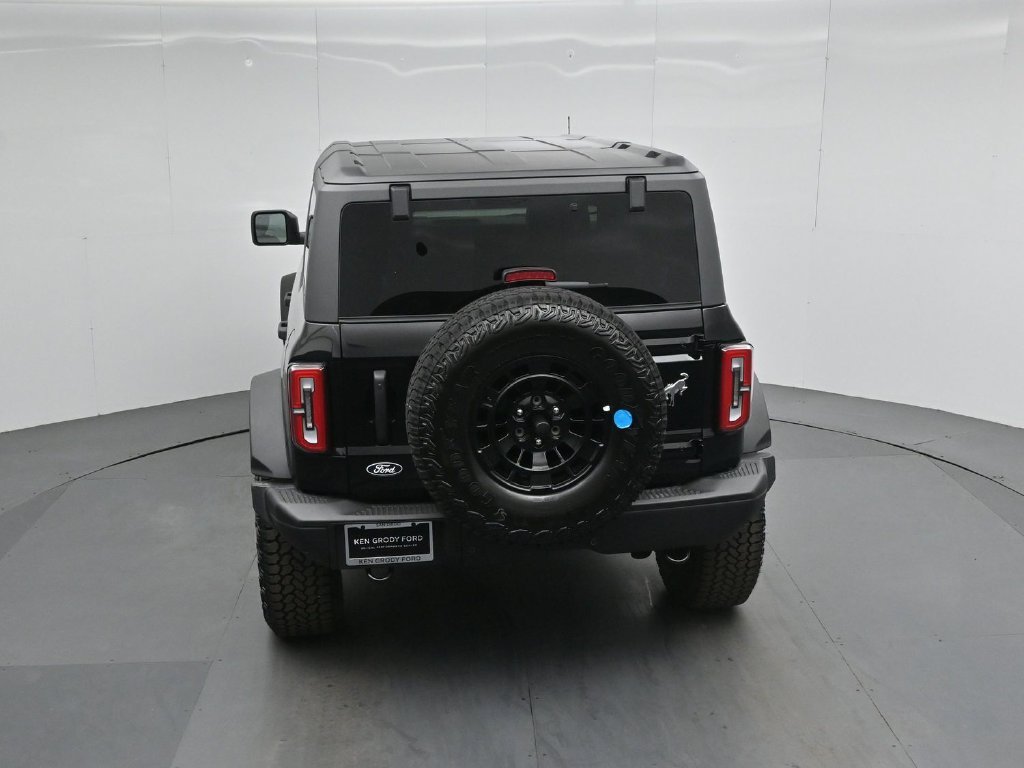 New 2026 Shadow Black Ford Badlands image 38
