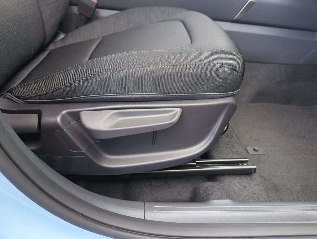 New 2027 Frost Blue / Black Roof Kia S image 36