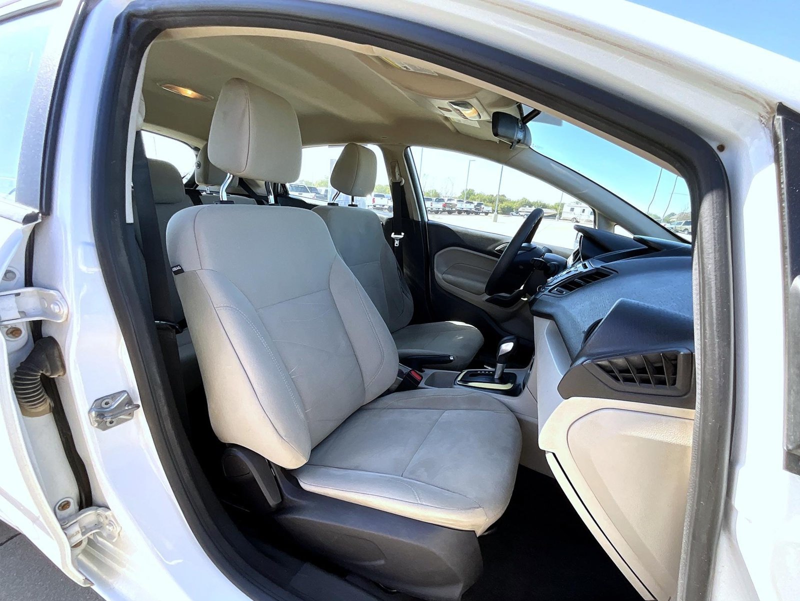 Used 2017 White Ford SE image 15