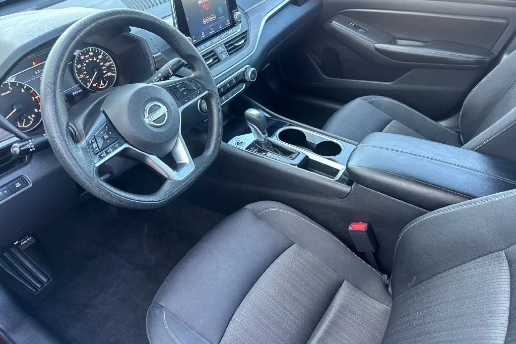 Used 2024 Garnet Pearl Nissan 2.5 SV image 12