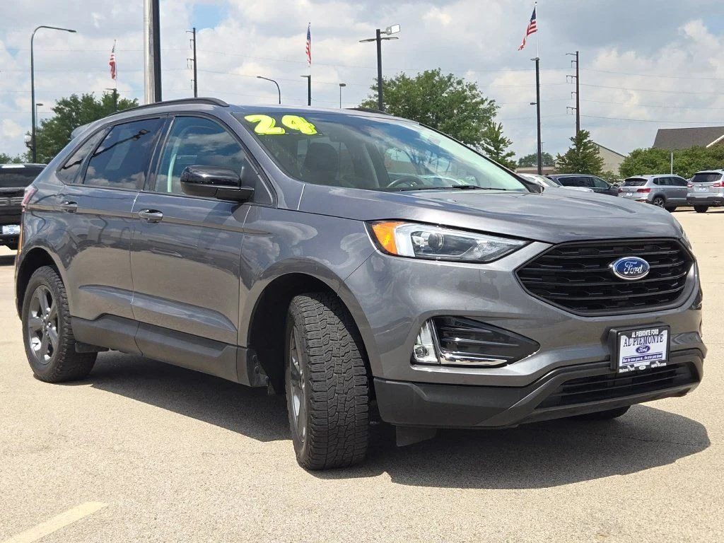 Certified Used 2024 Gray Ford SEL image 5