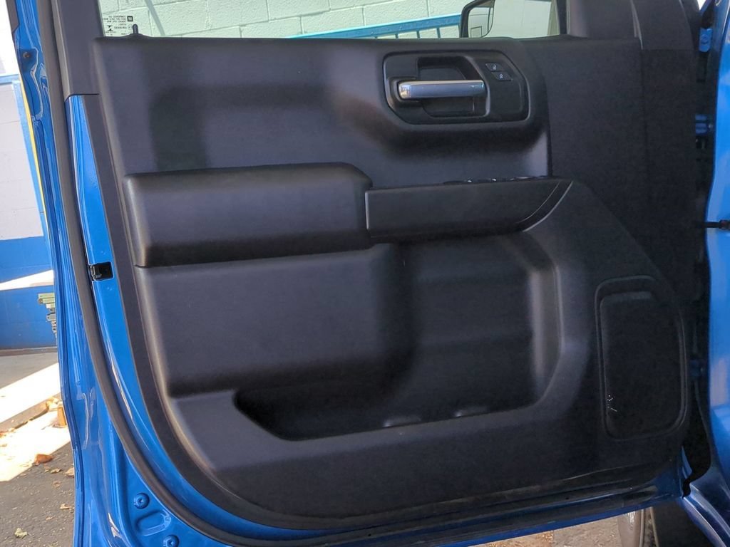 Used 2023 Glacier Blue Metallic Chevrolet Custom image 23