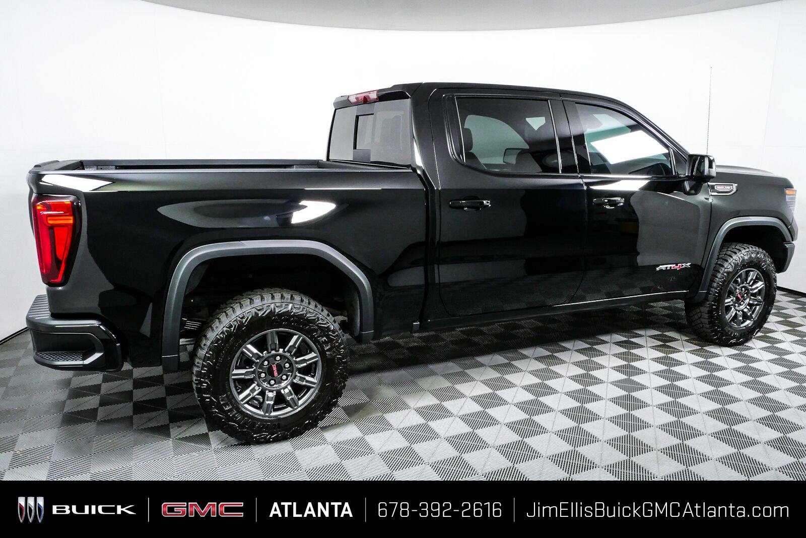 2026 GMC Sierra 1500 AT4X - Photo 2