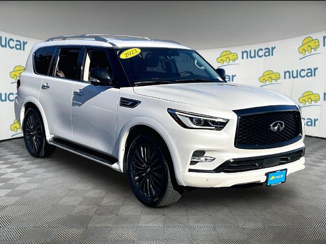 2023 INFINITI QX80 Premium Select