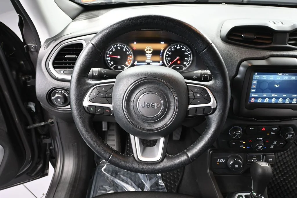 Used 2021 Gray Jeep Latitude image 26