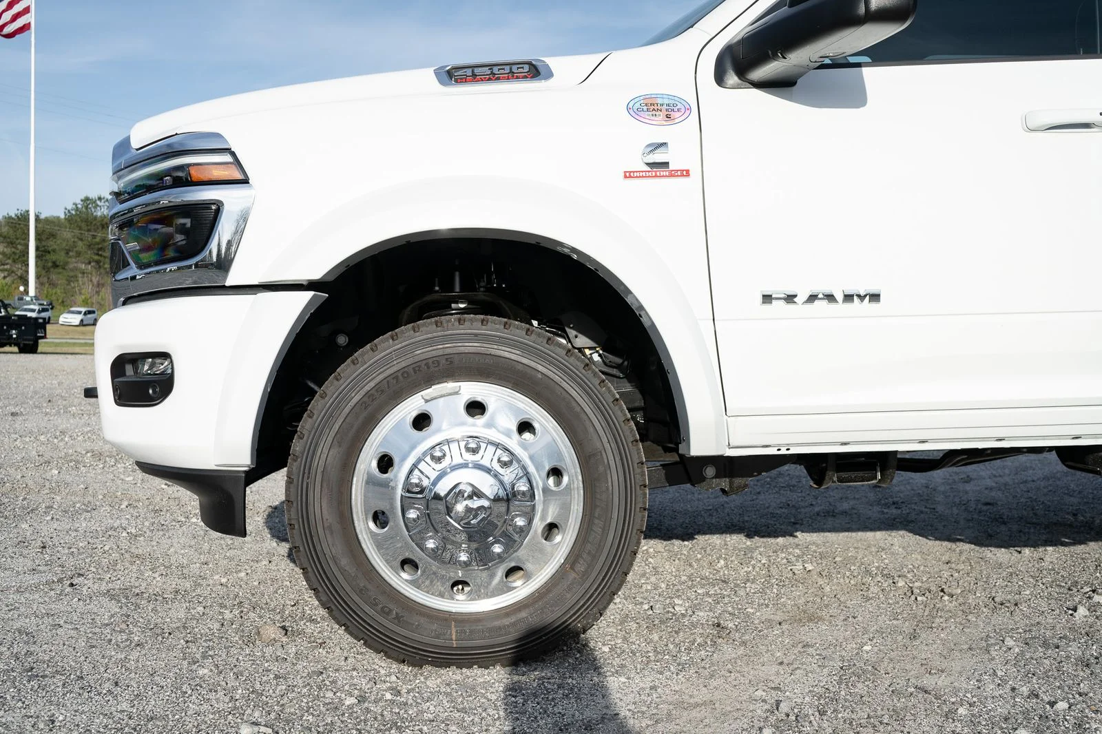 New 2026 Bright White Clear-Coat Exterior Paint RAM Tradesman image 4