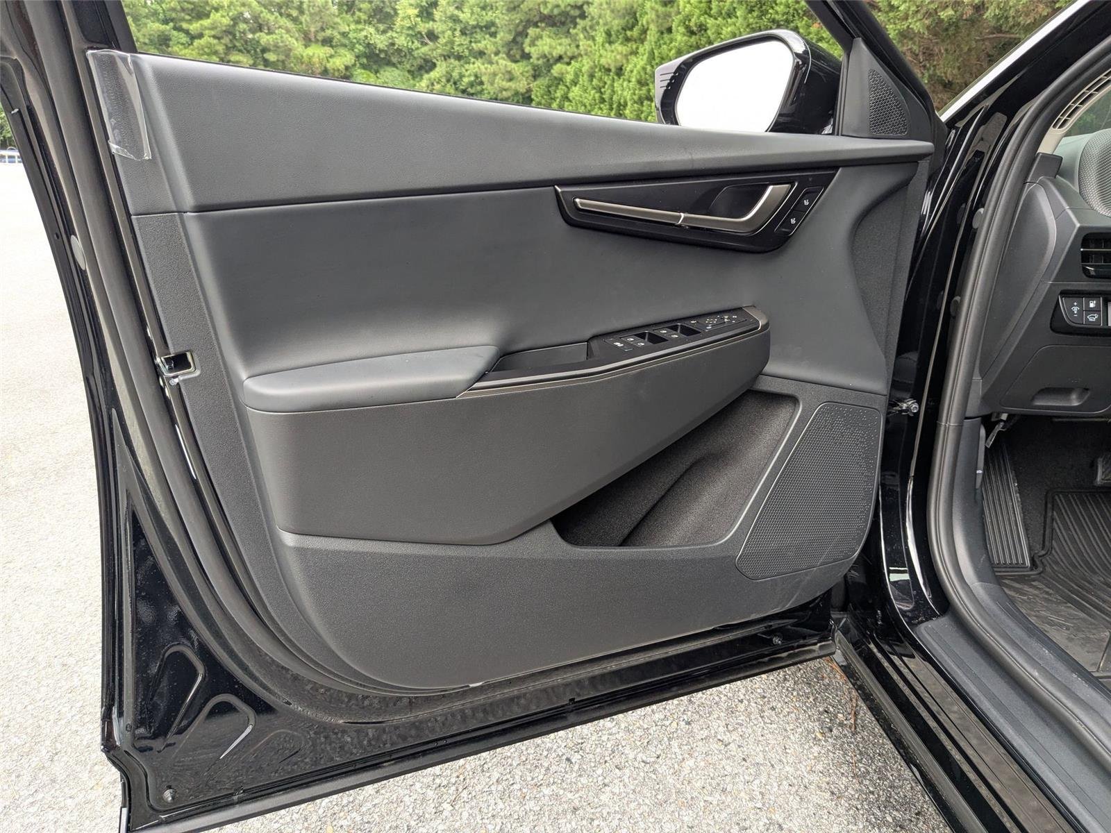 2025 Kia EV6 Wind - Photo 11