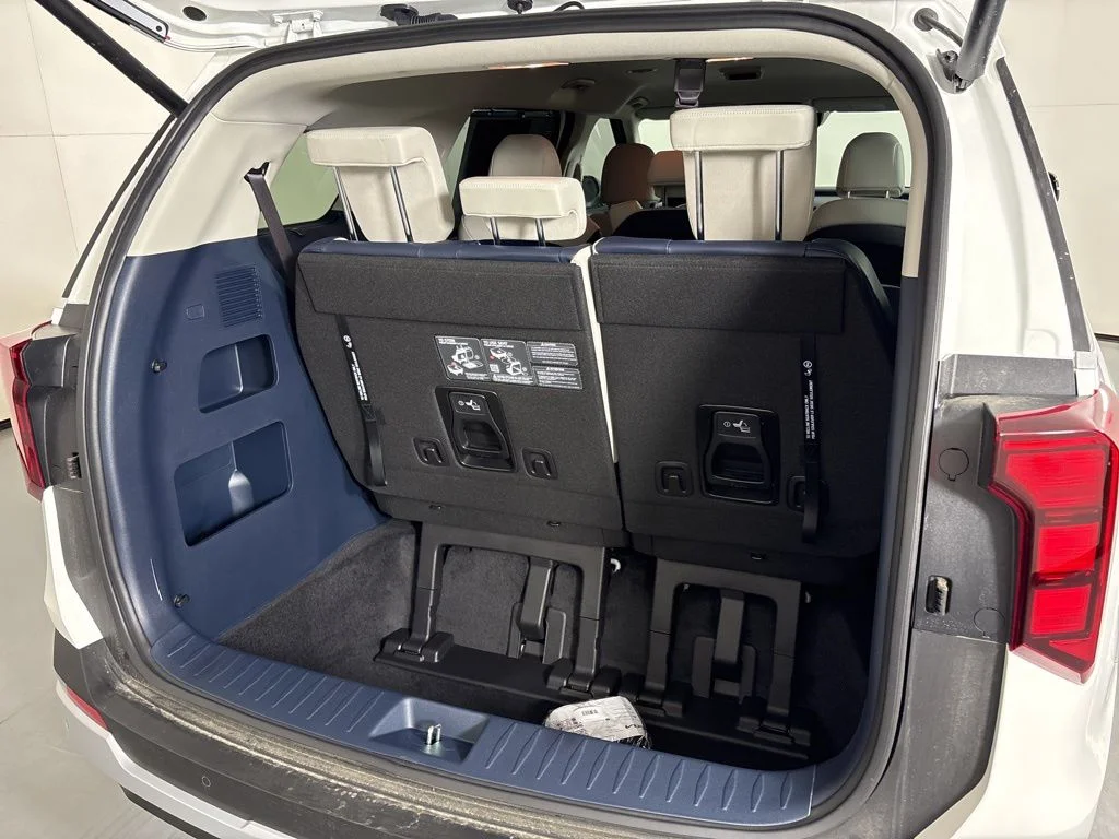 New 2026 White Kia EX image 24