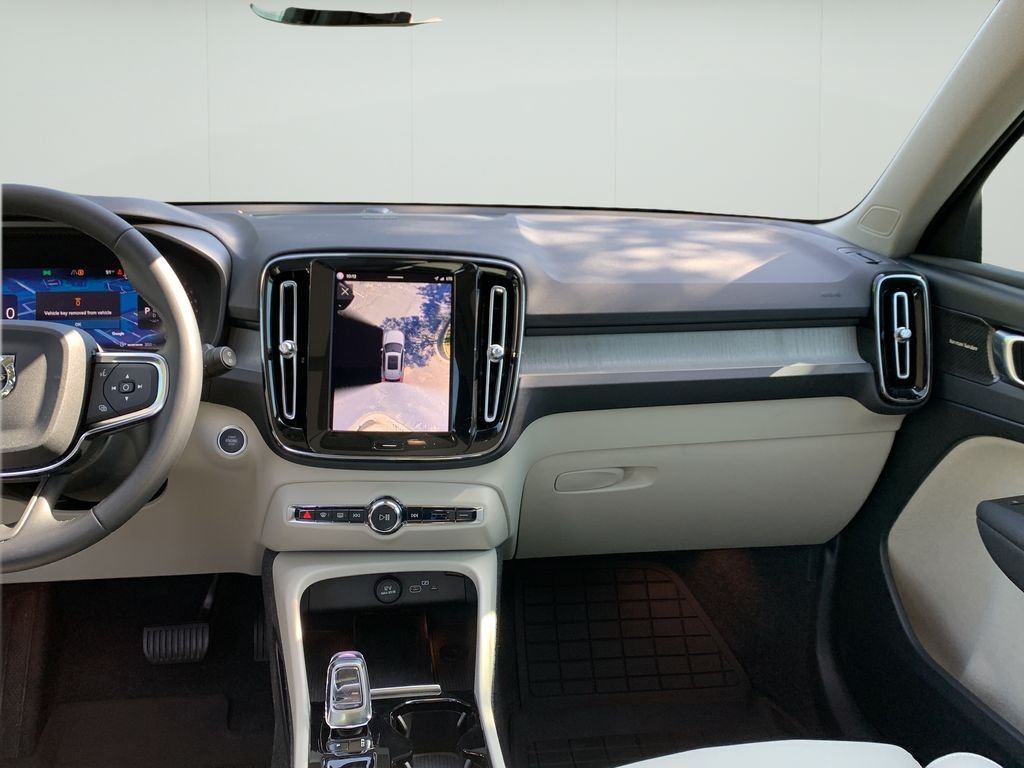 2024 Volvo XC40 Ultimate - Photo 19