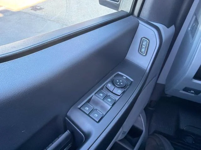 New 2027 Oxford White Ford F-350® XL image 52