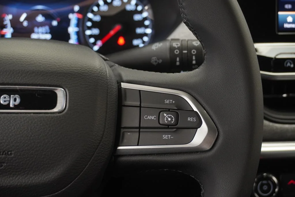 Certified Used 2025 Red Jeep Latitude image 38