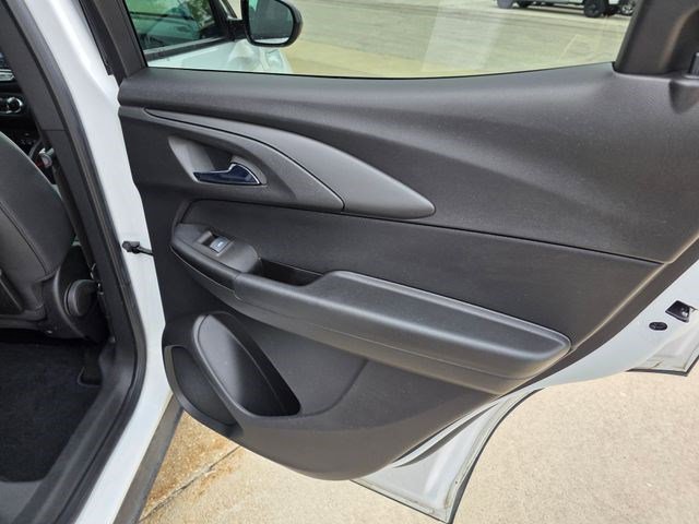 Used 2022 Summit White Chevrolet RS image 11