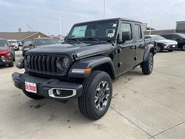 2026 Jeep Gladiator Sahara Auto's photo
