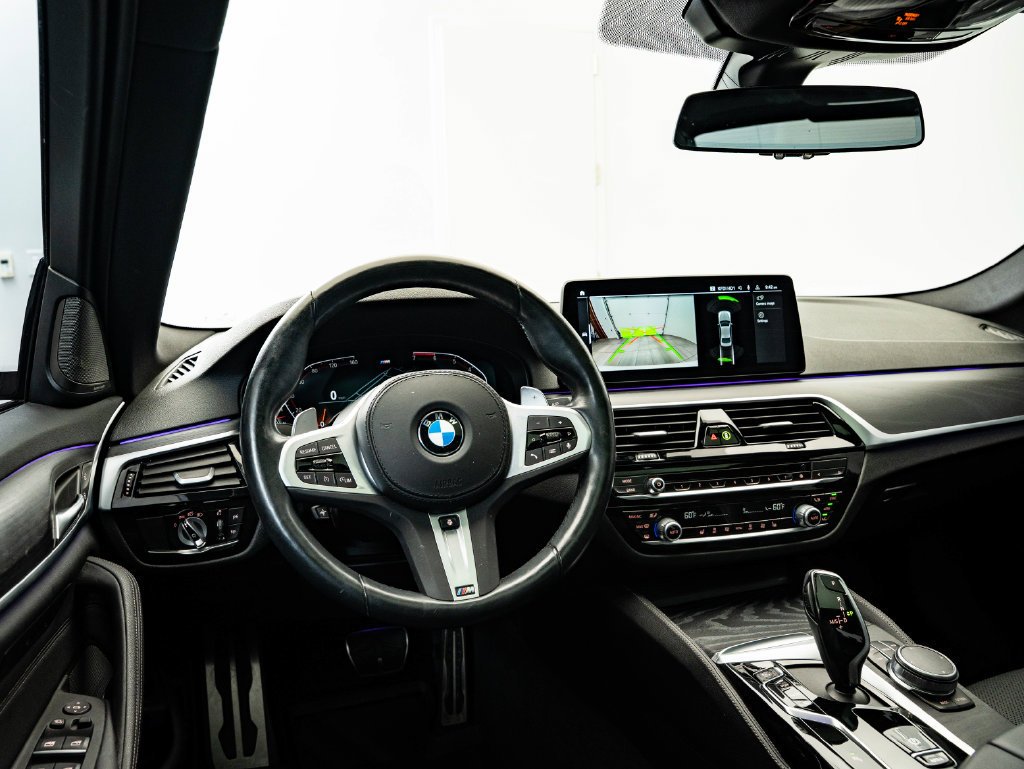 Used 2023 Alpine White BMW 530i xDrive image 33