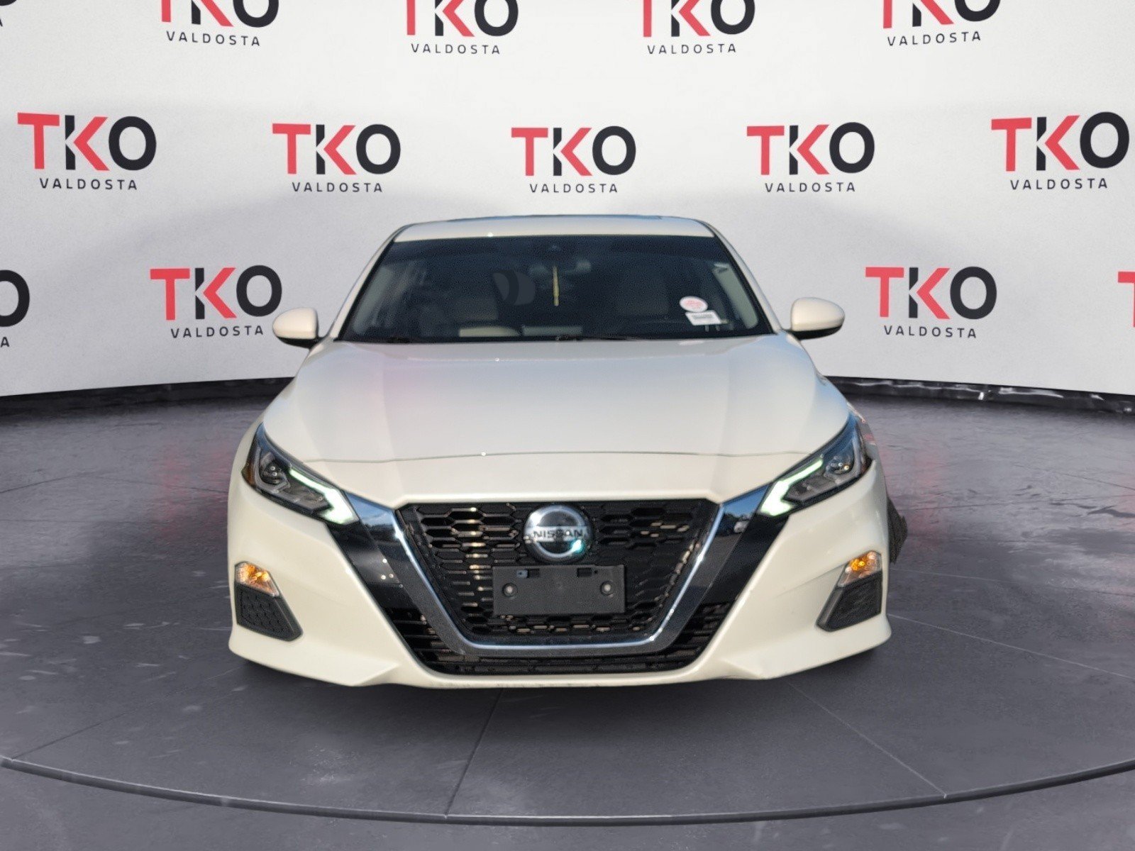 Used 2022 Pearl White Tricoat Nissan 2.5 SV image 12
