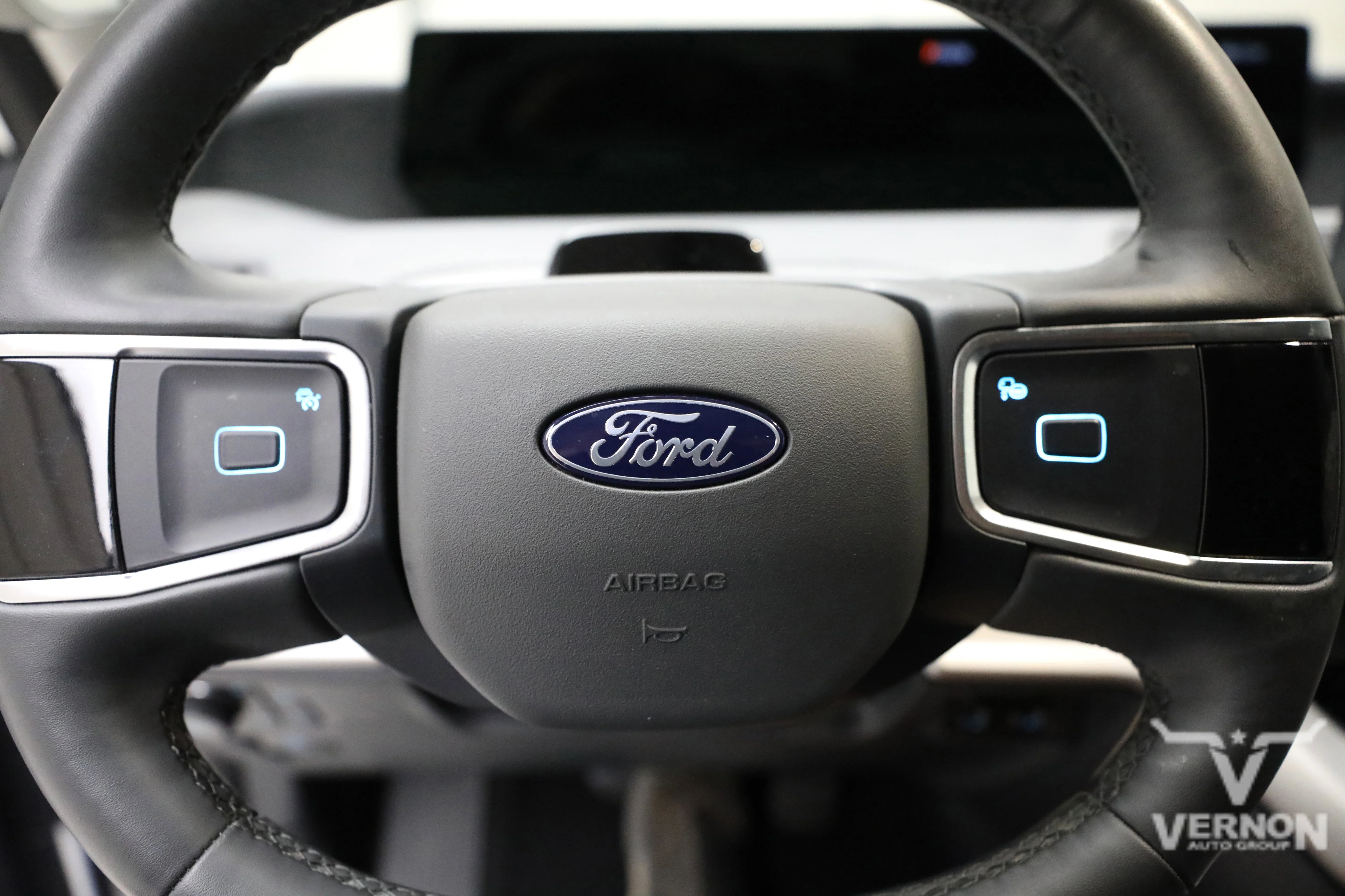 Pre-Owned 2025 Ford Expedition Active 4x4