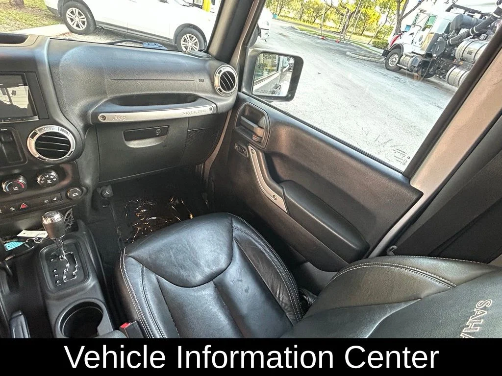 Used 2016 Silver Jeep Sahara image 11