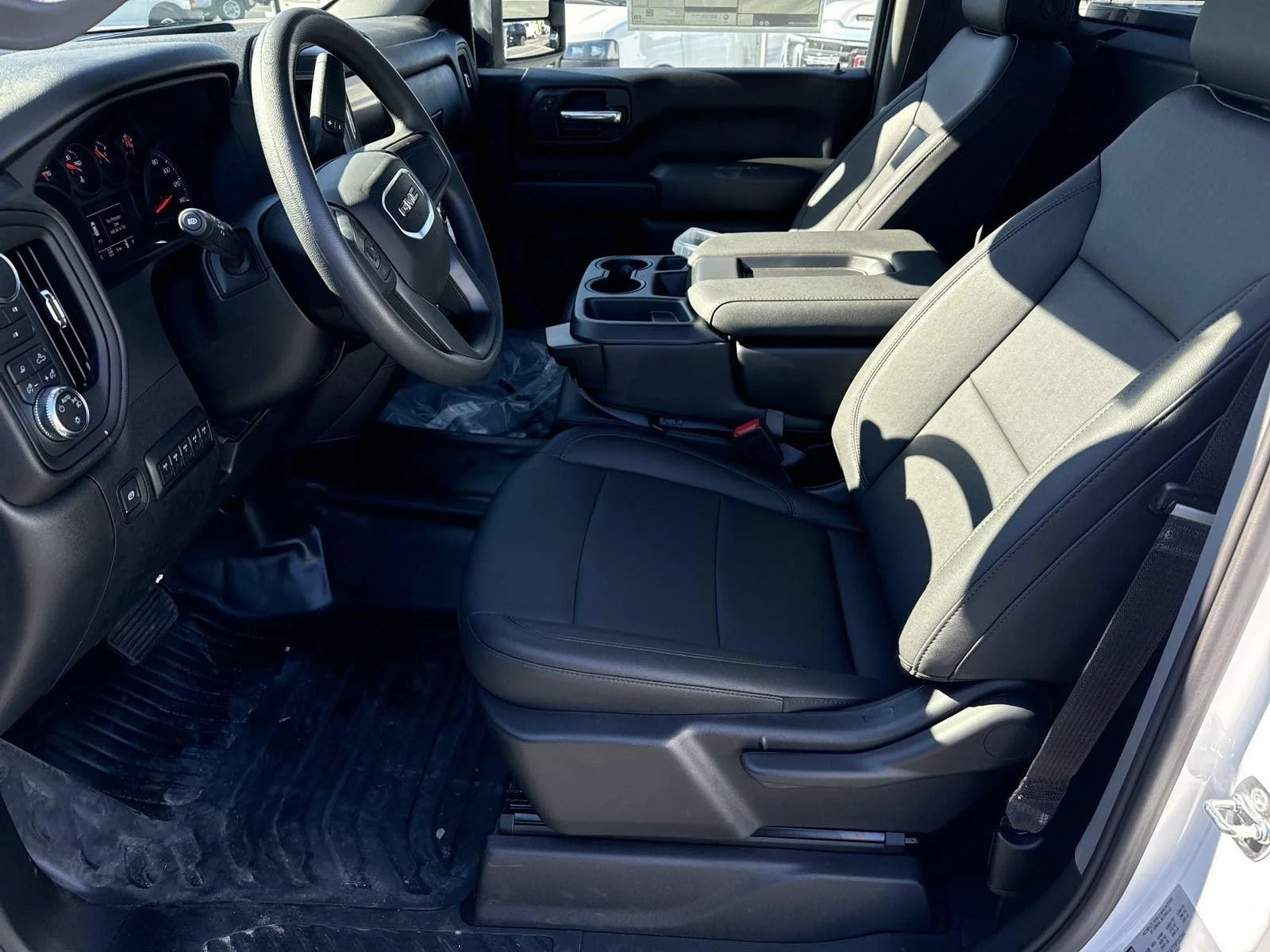 2025 GMC Sierra 2500HD Pro - Photo 10