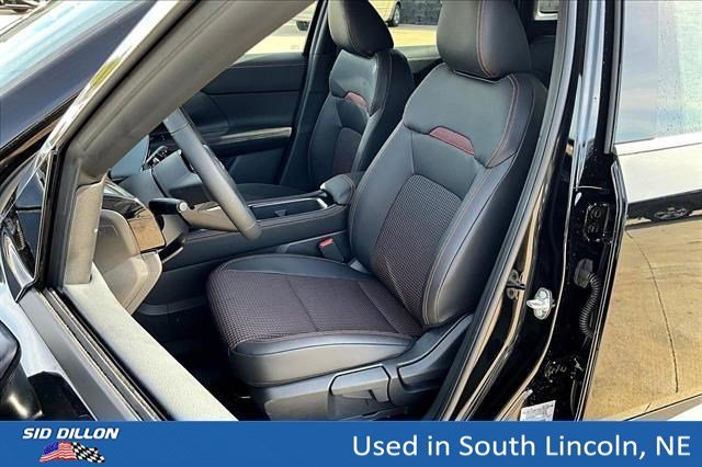 Used 2025 Super Black Nissan SR image 9