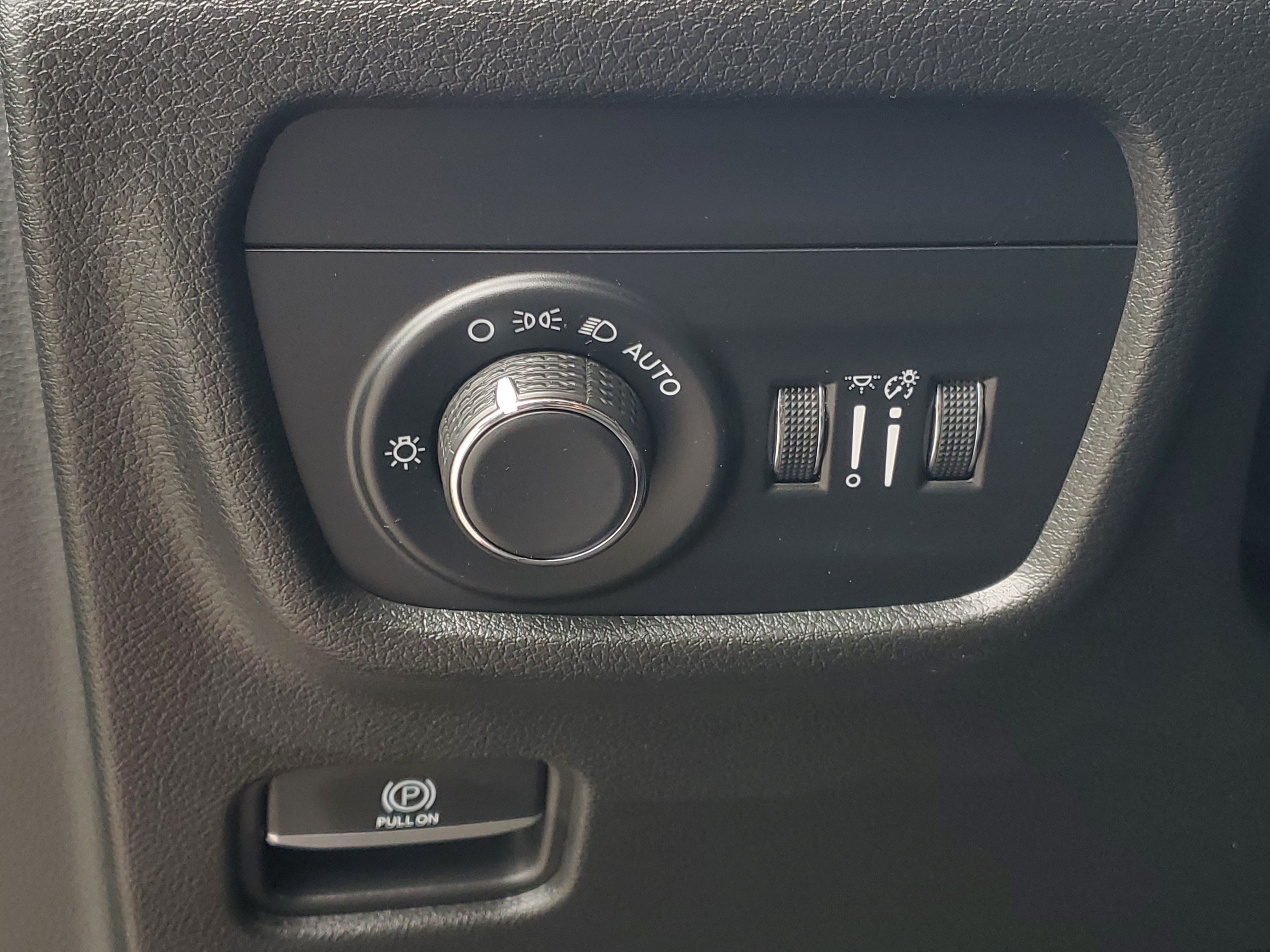 Used 2023 Velvet Red Pearlcoat Jeep Laredo image 21